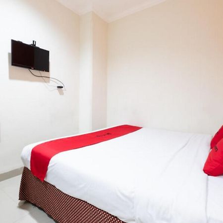 RedDoorz Plus @ Hotel Alden Makassar Eksteriør bilde