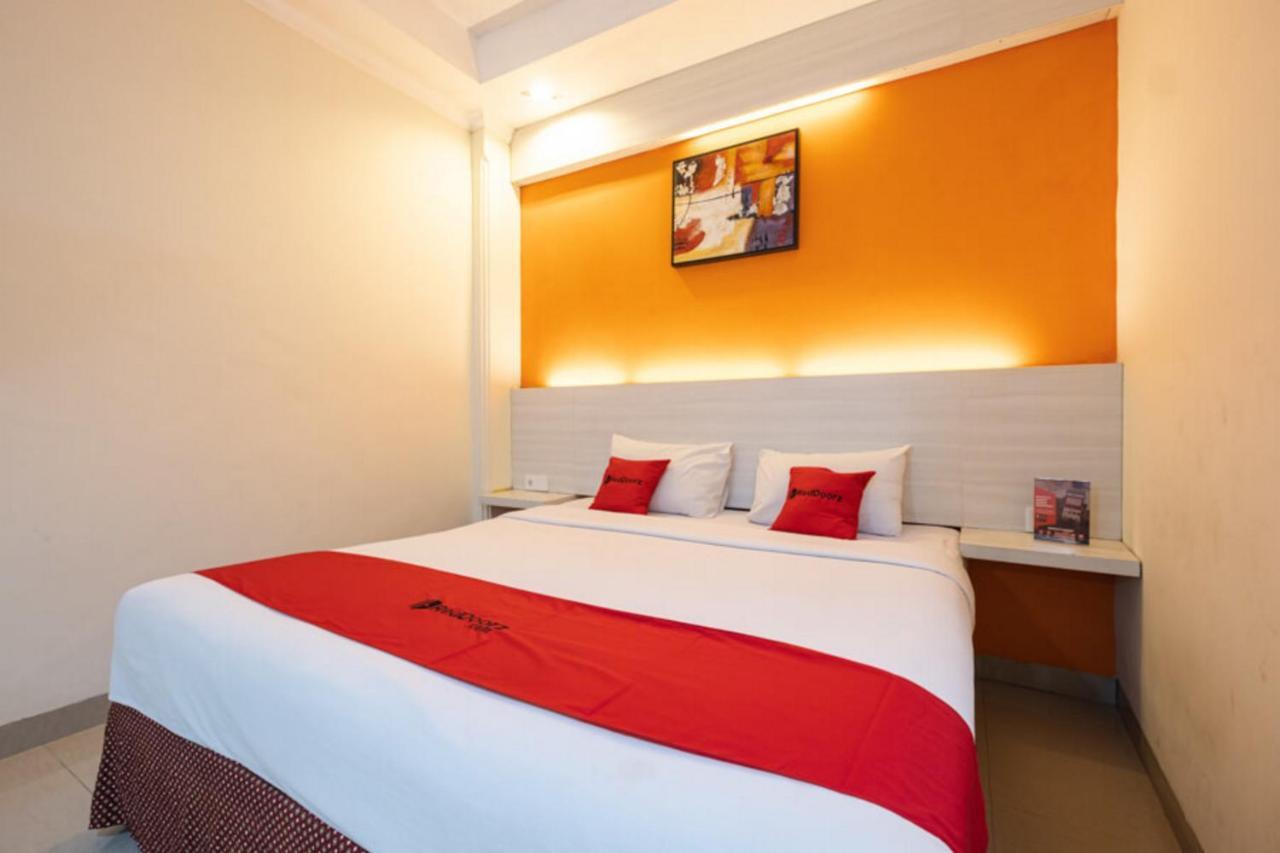RedDoorz Plus @ Hotel Alden Makassar Eksteriør bilde